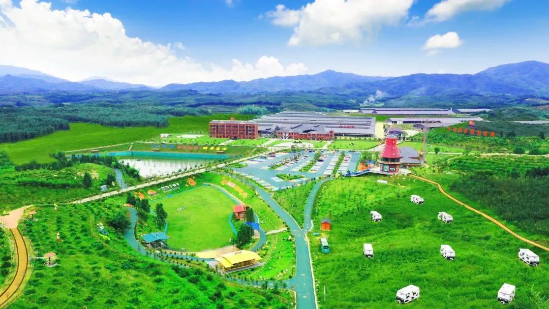 明一国际·海峡云上牧歌——依山傍水生态游”